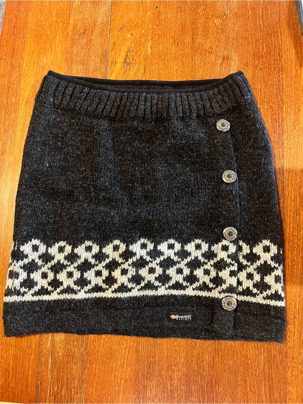 Everest Black Knit Mini Skirt with White Geometric Trim